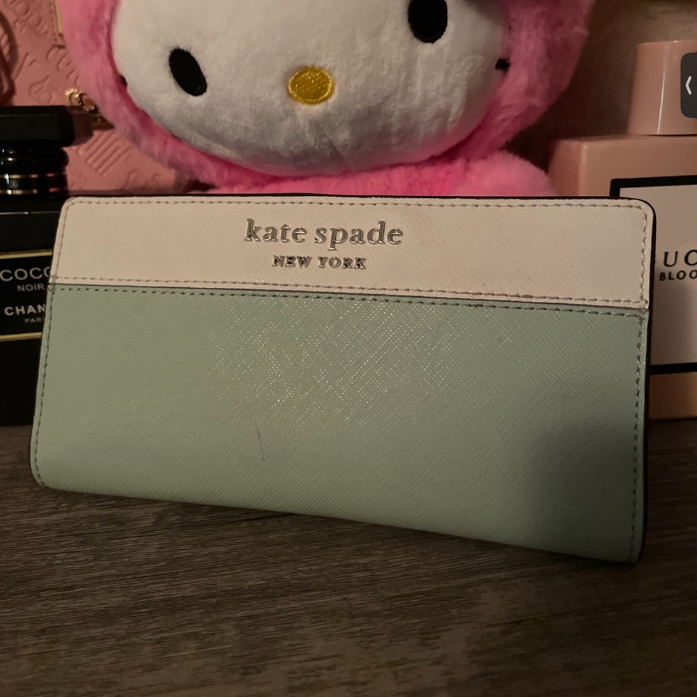 Kate spade, good used condition wallet